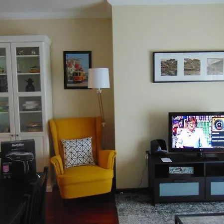 East House Apartment
